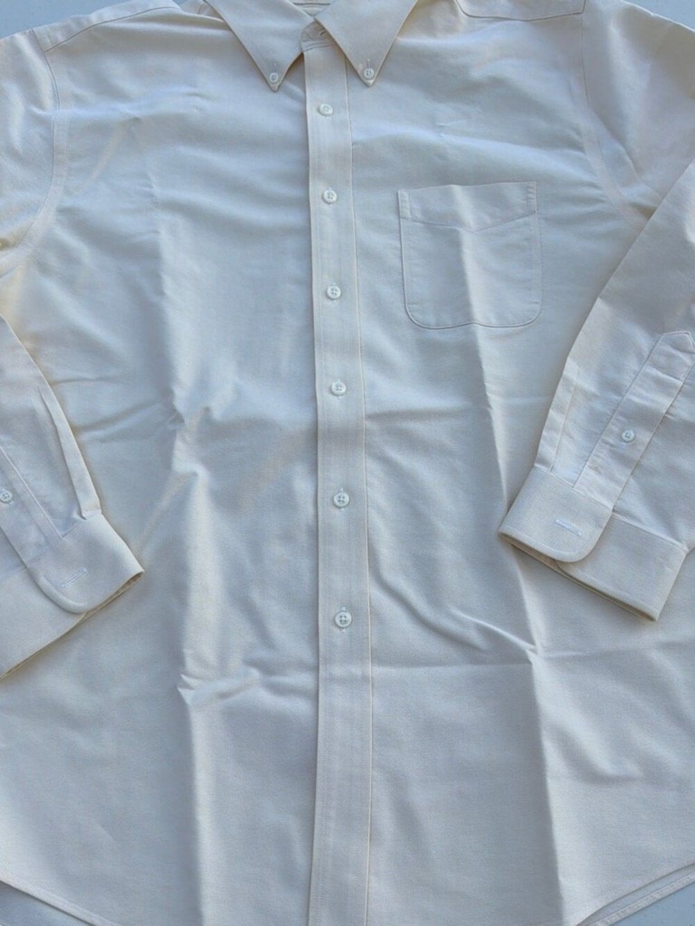 L.L. Bean Men’s Button Down Shirt in size 16 1/2 34 Yellow Casual Shirt